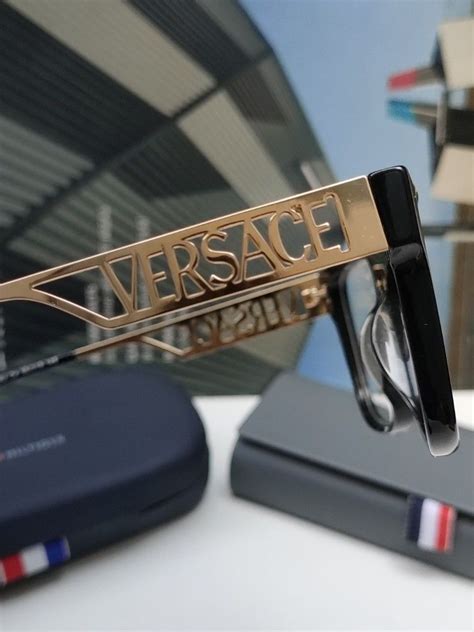 harga kacamata versace original